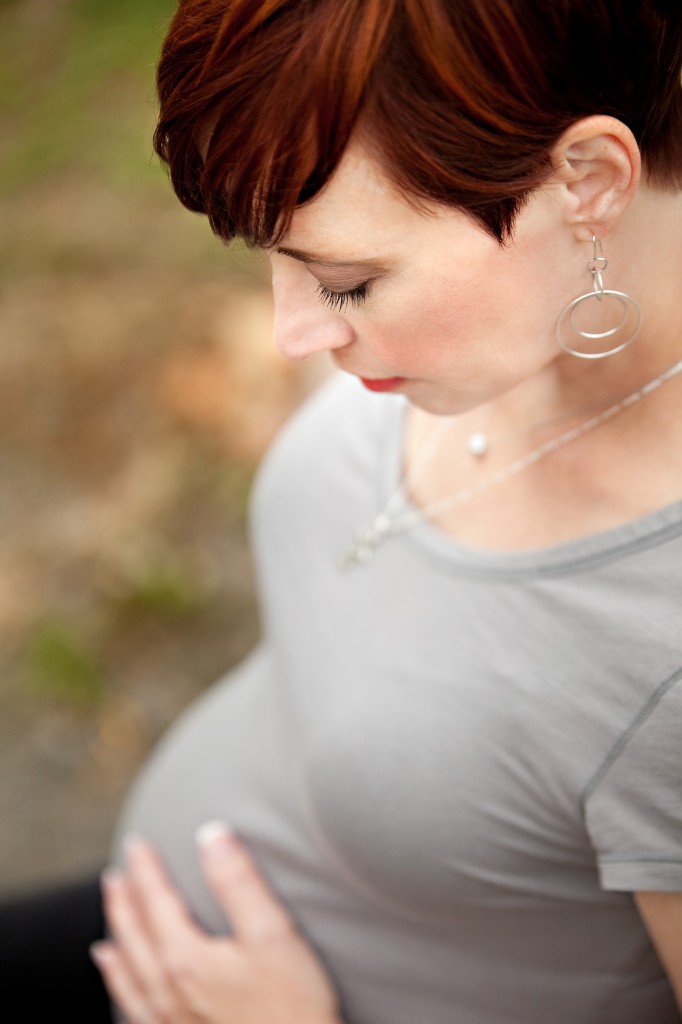 Maternity portrait at Northwest Park by Connecticut Wedding and Portrait photographer